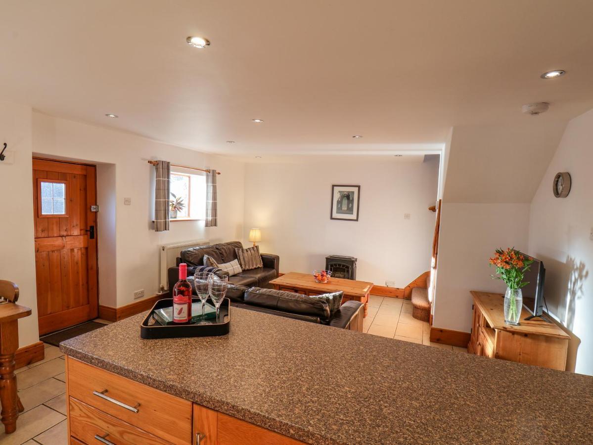 Hayloft Cottage Staintondale 外观 照片