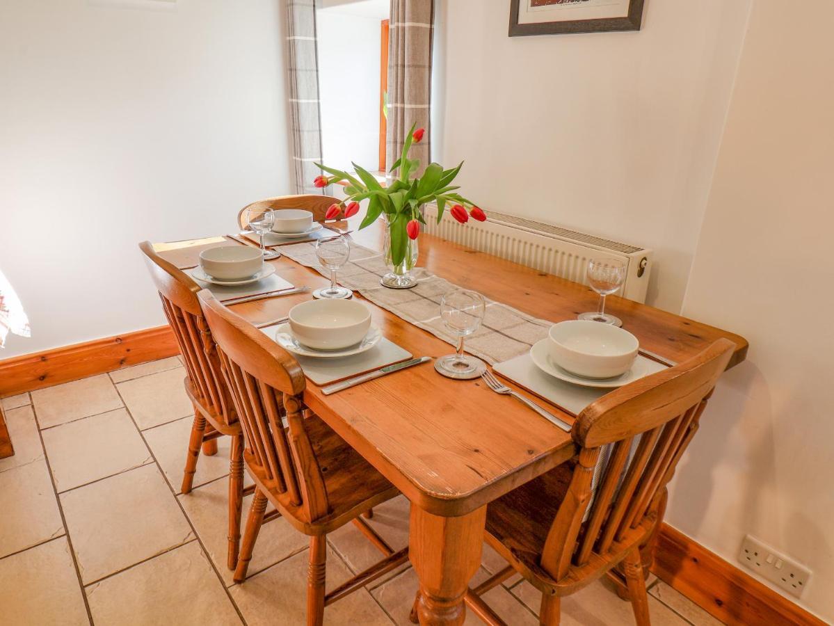Hayloft Cottage Staintondale 外观 照片