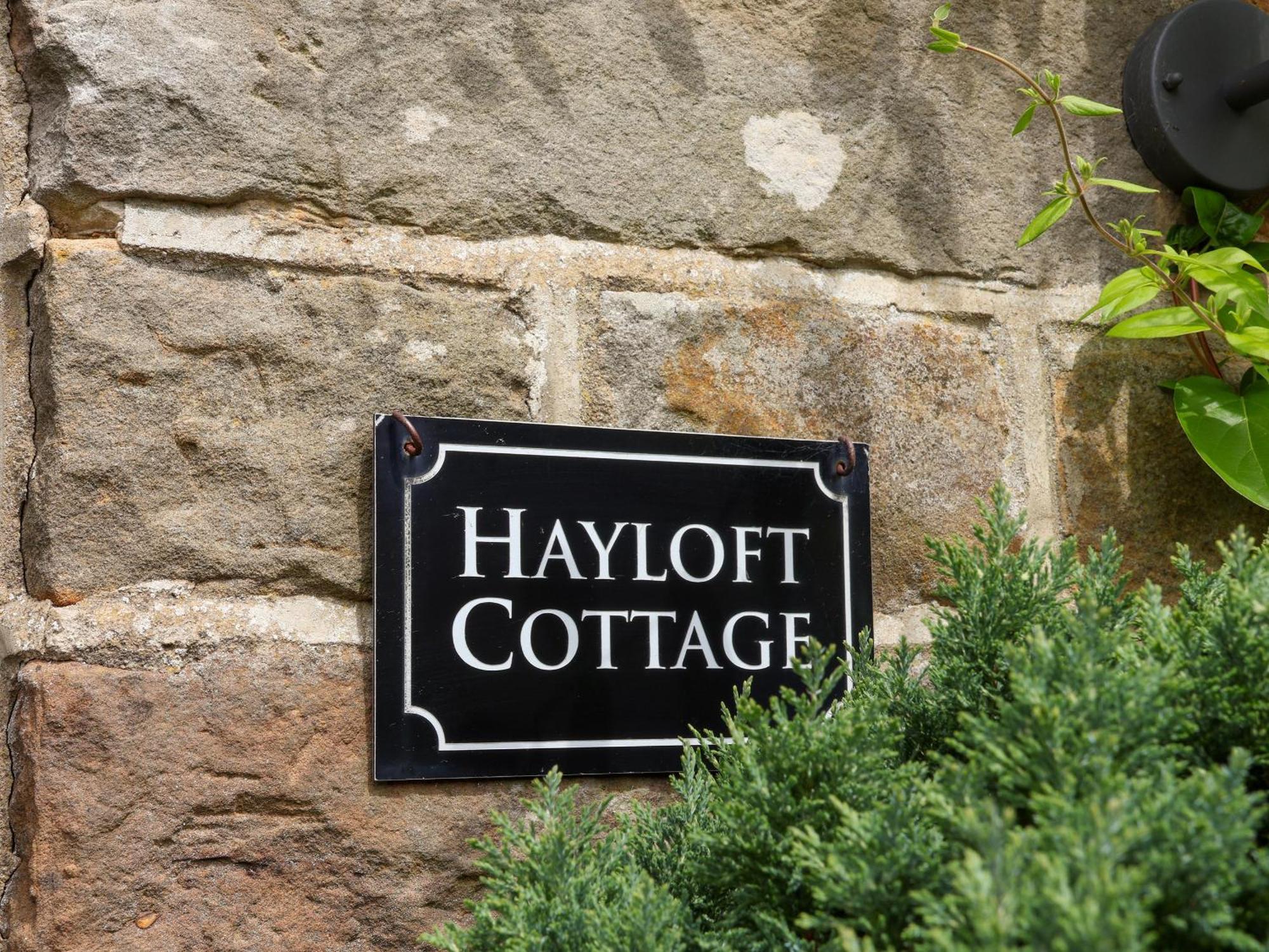 Hayloft Cottage Staintondale 外观 照片